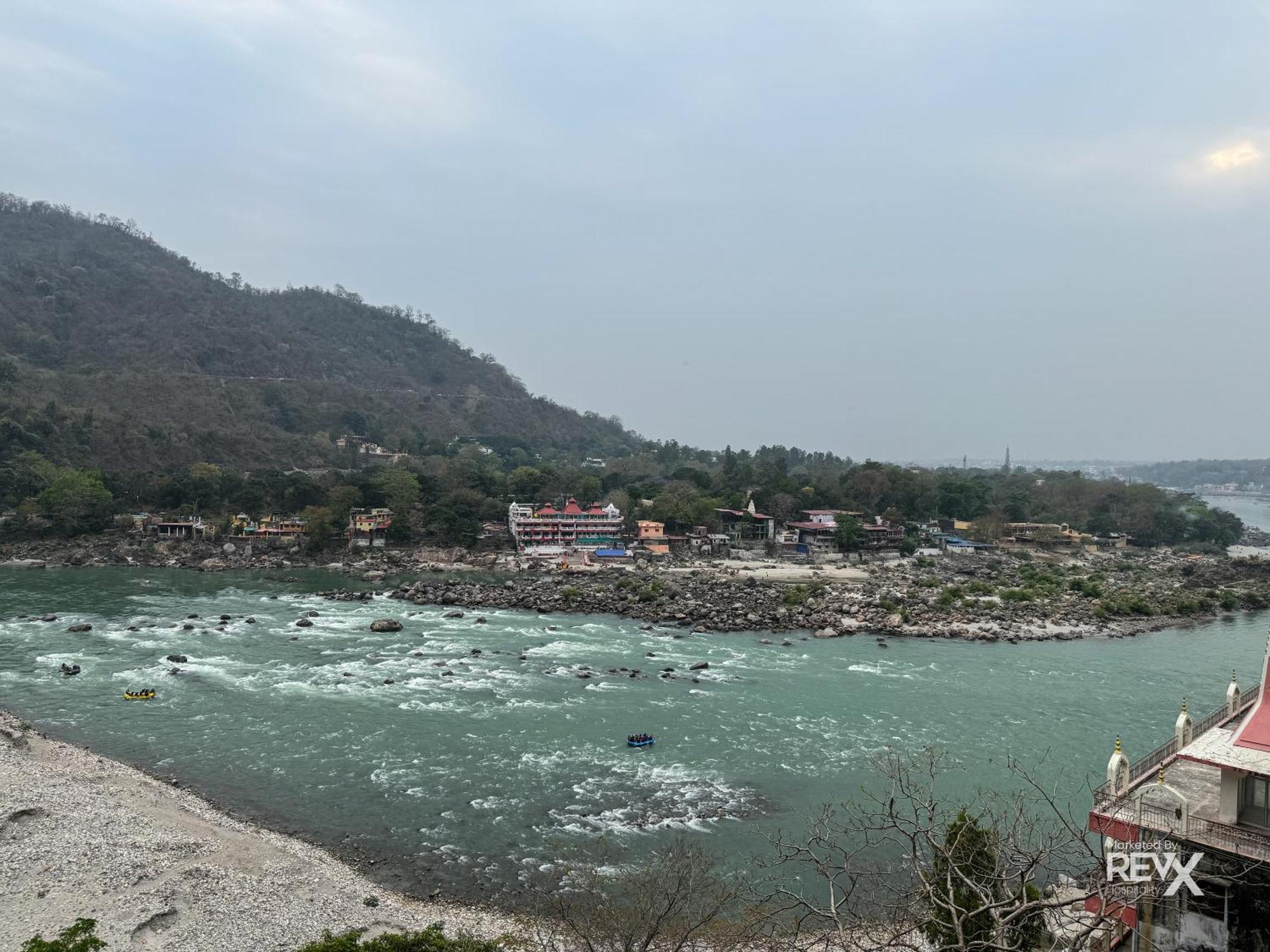 The Leisure Cave On The Ganges Hotel Rishikesh Exterior photo
