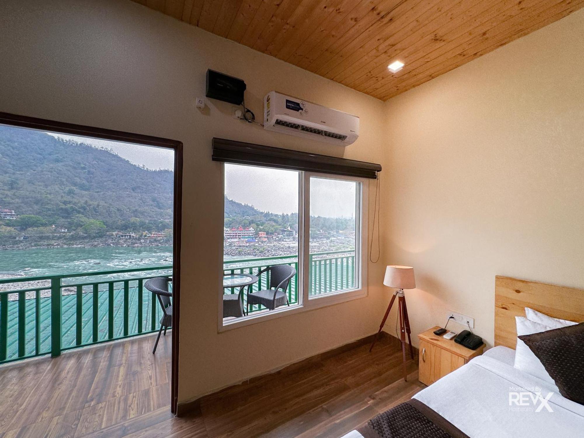 The Leisure Cave On The Ganges Hotel Rishikesh Exterior photo