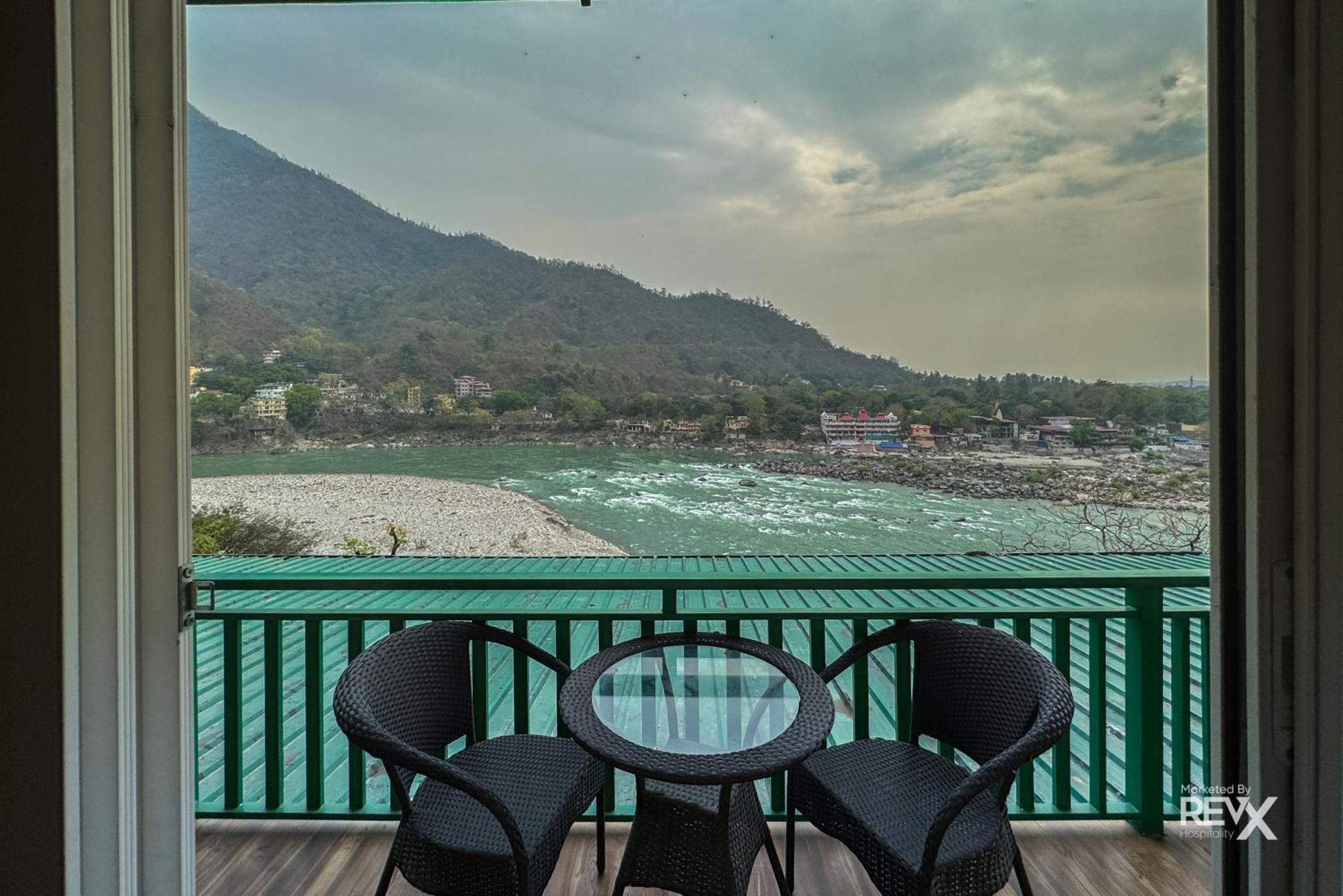 The Leisure Cave On The Ganges Hotel Rishikesh Exterior photo