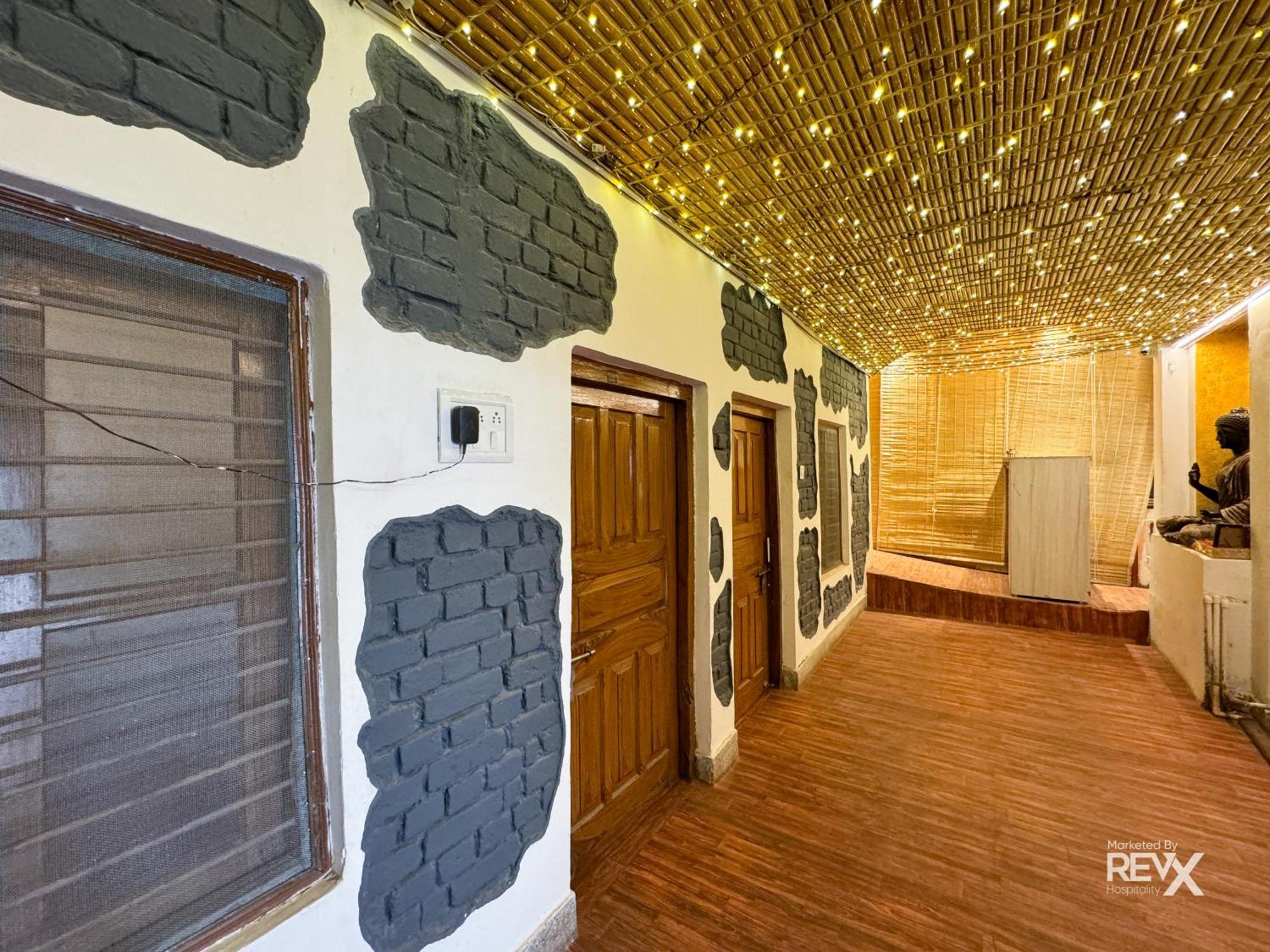 The Leisure Cave On The Ganges Hotel Rishikesh Exterior photo