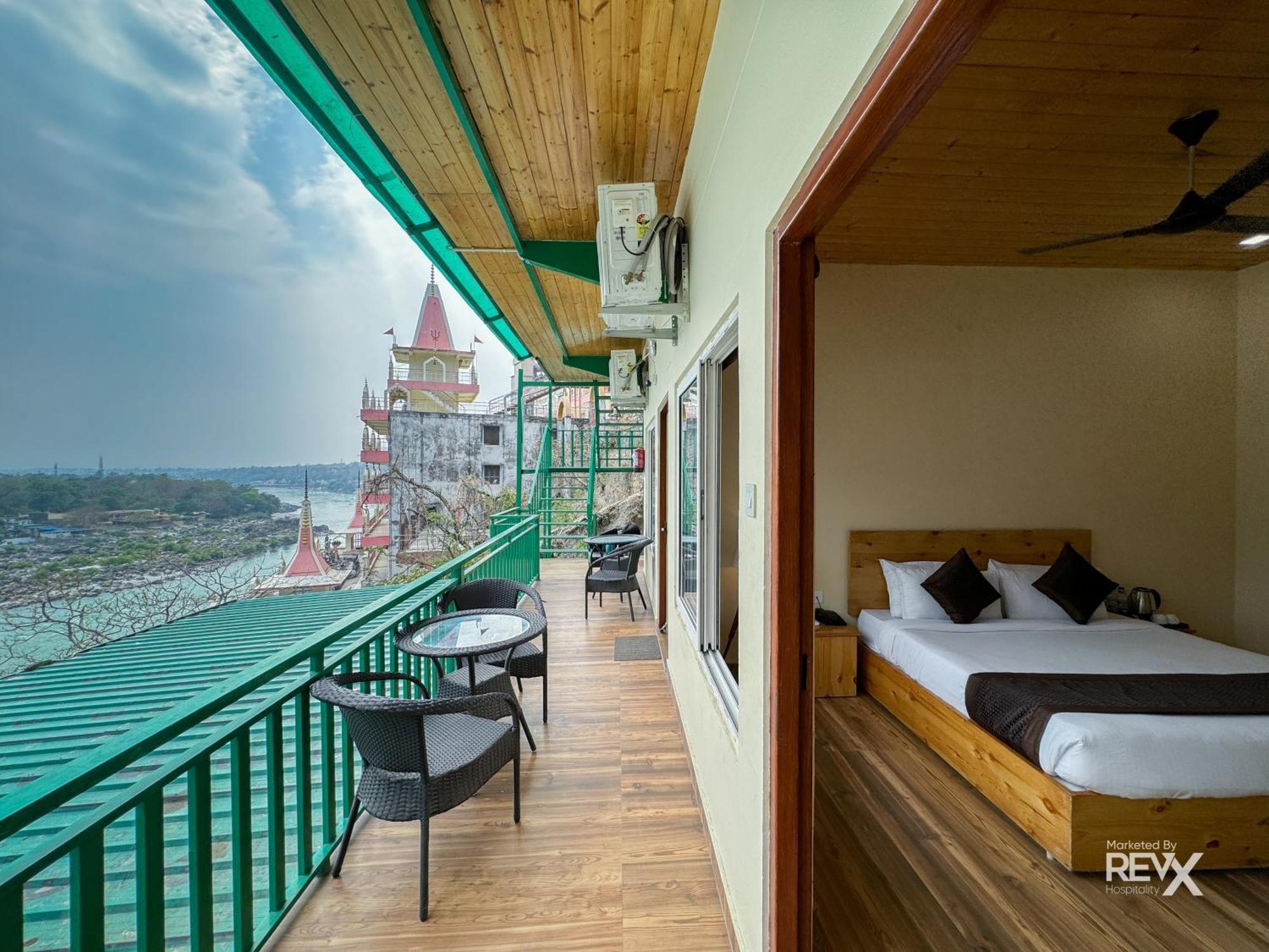 The Leisure Cave On The Ganges Hotel Rishikesh Exterior photo