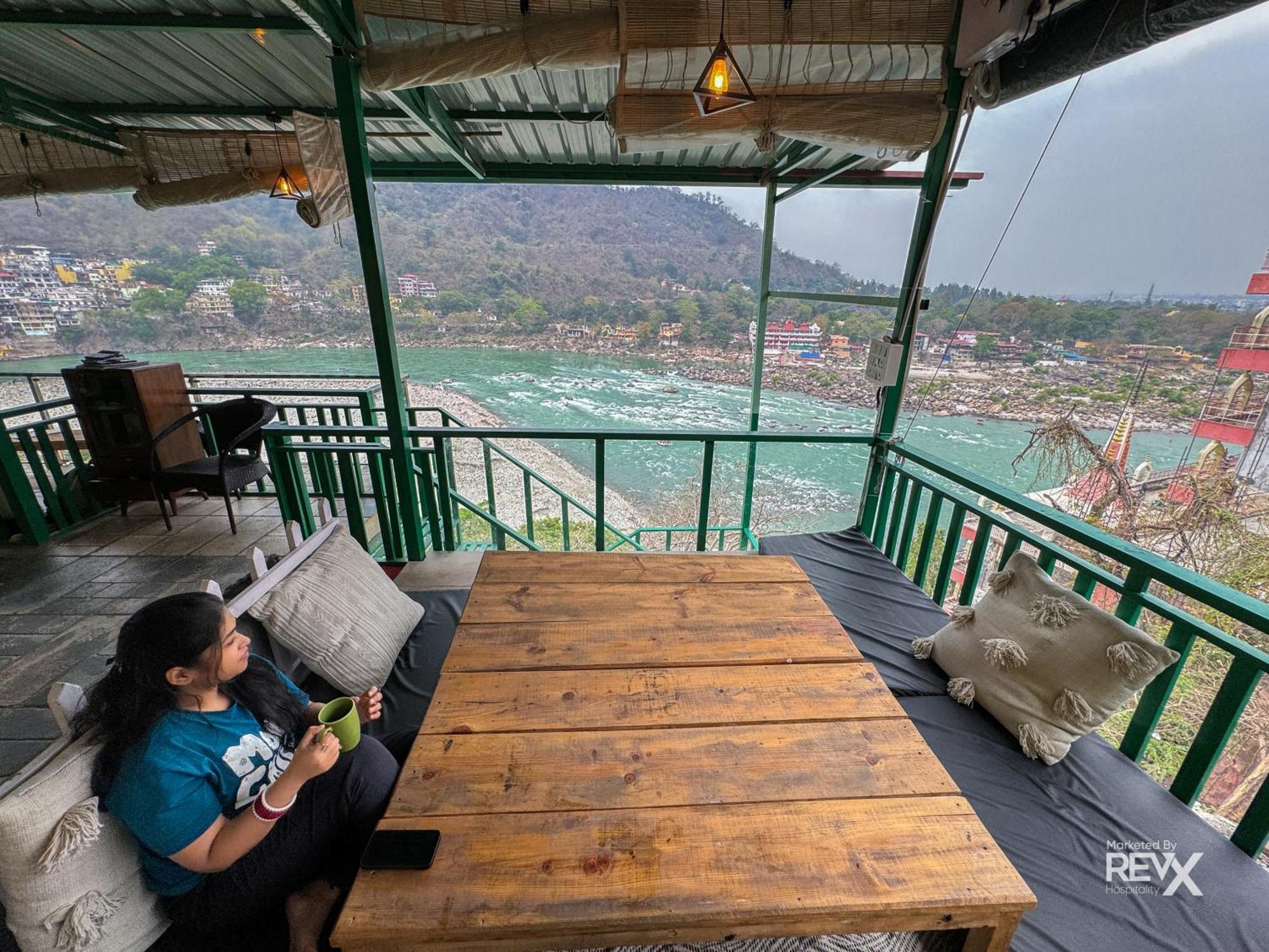 The Leisure Cave On The Ganges Hotel Rishikesh Exterior photo