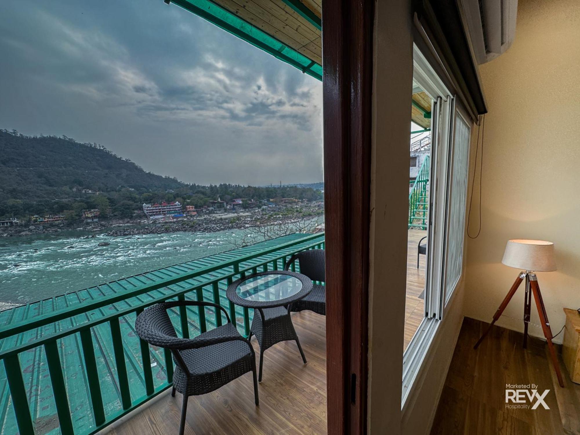 The Leisure Cave On The Ganges Hotel Rishikesh Exterior photo